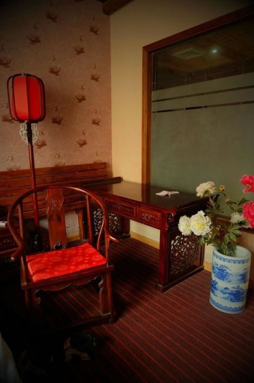 Лешан: Mount Emei Happy Hotel