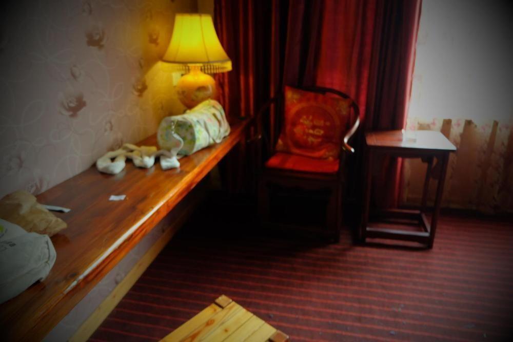 Лешан: Mount Emei Happy Hotel