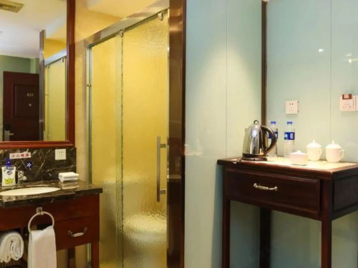 Наньтун: Runhome Hotel
