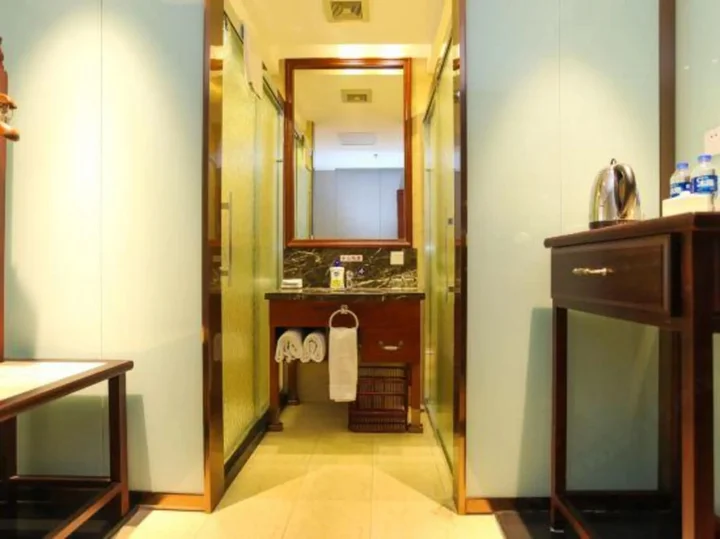 Наньтун: Runhome Hotel