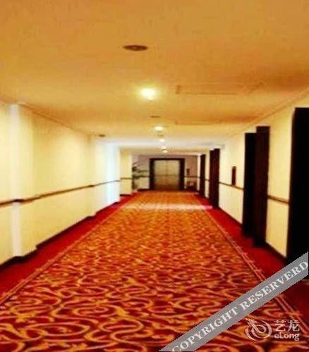 Шанграо: Ziyang Hotel