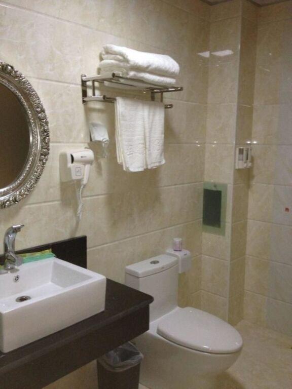 Линьань: Jianshui San Long Hotel