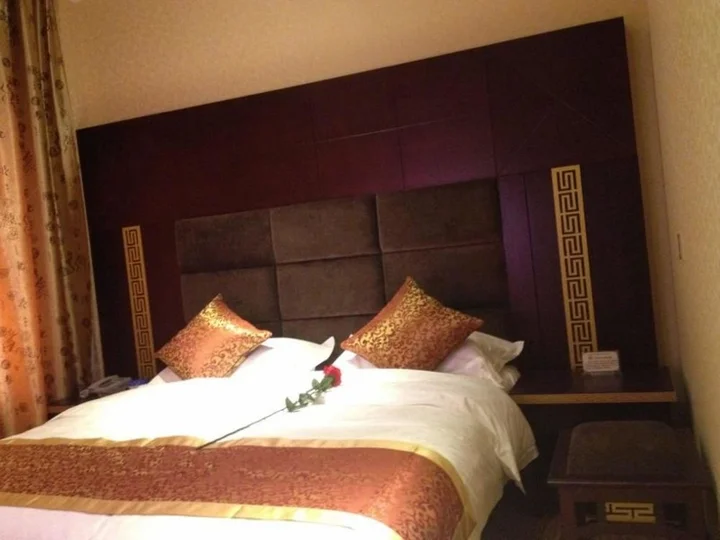 Линьань: Jianshui San Long Hotel