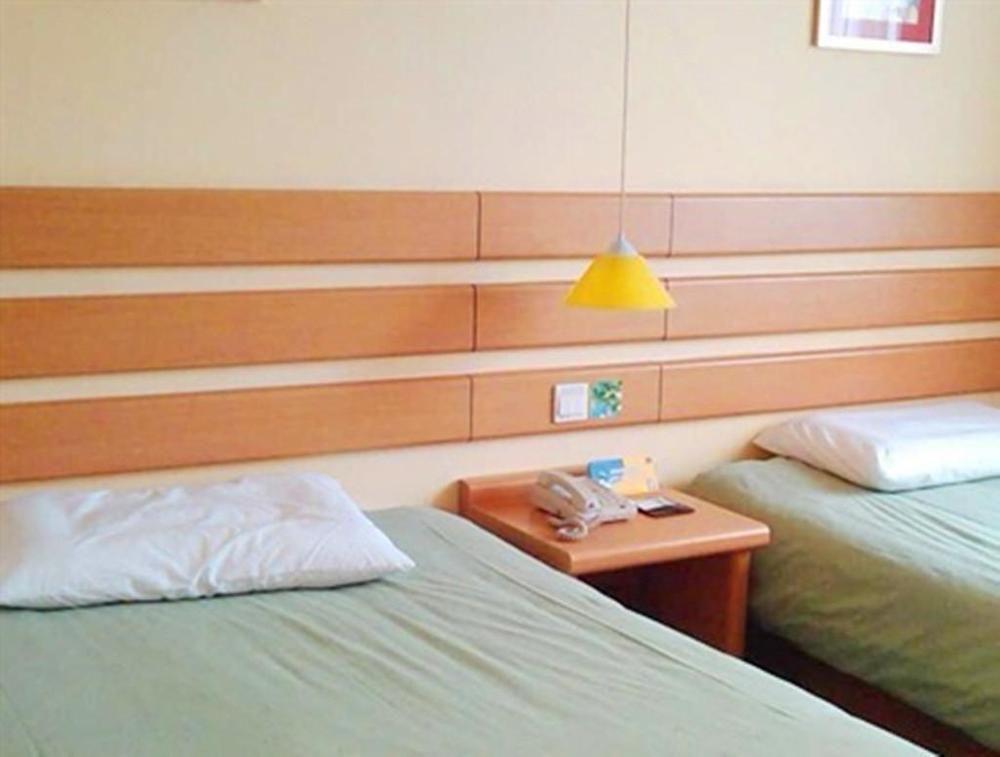 Цзилинь: Home Inn (Jilin Taoyuan Road)