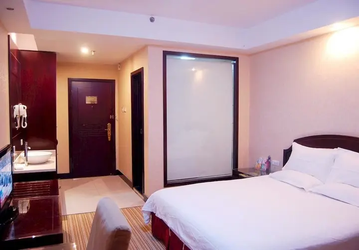 Луань: Lu'an Rui'an Haotai Business Hotel