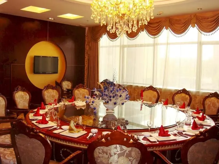 Луань: Lu'an Rui'an Haotai Business Hotel