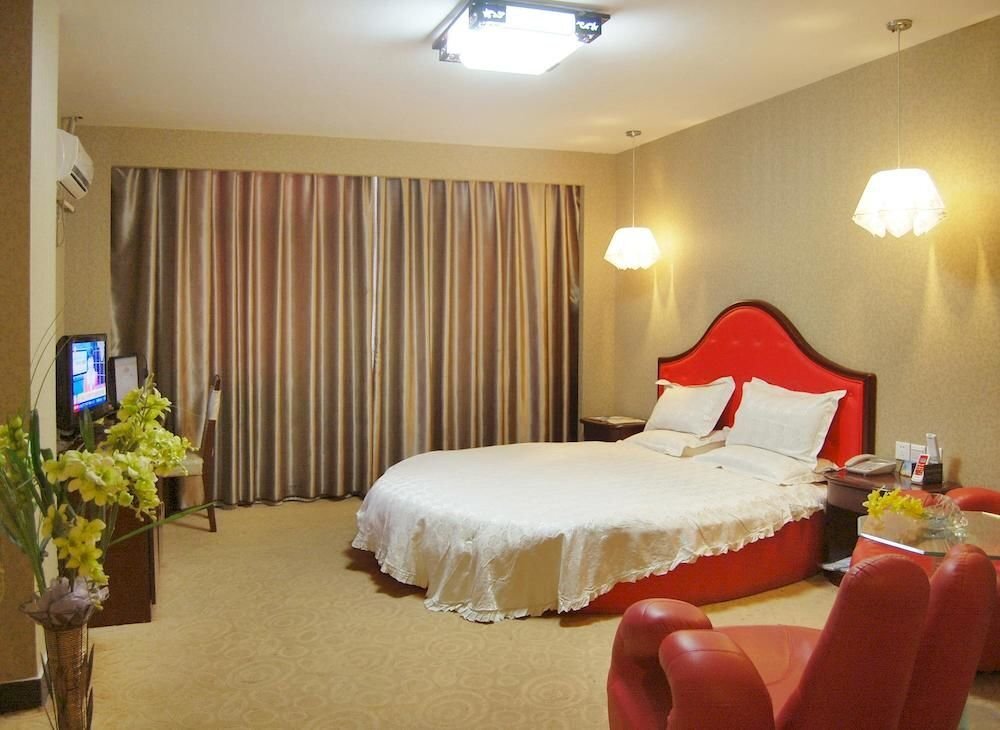 Луань: Lu'an Rui'an Haotai Business Hotel