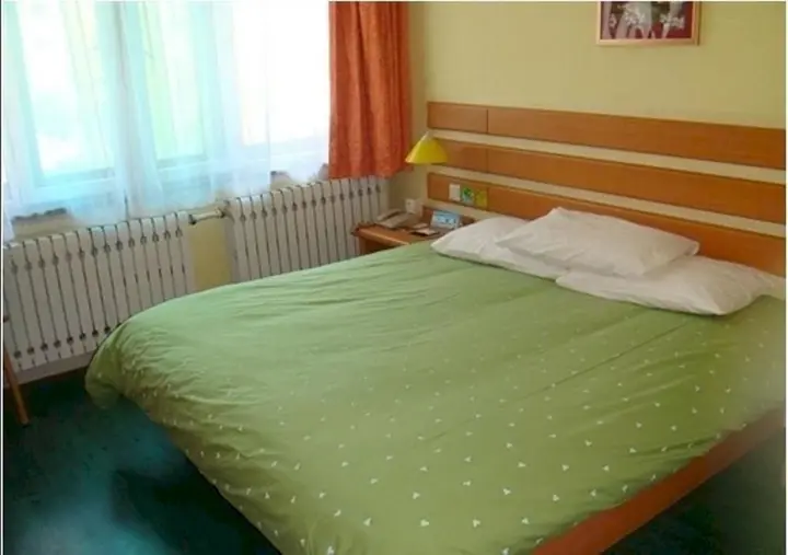 Харбин: Home Inn Central Avenue Anguo Street