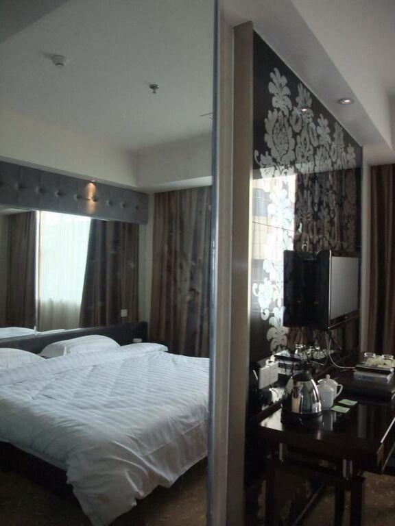Гуйлинь: Guilin Julangchao Spa Hotel