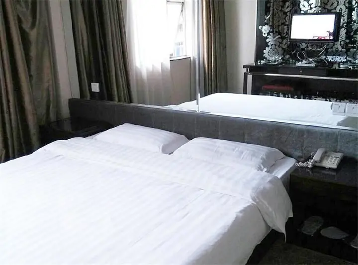 Гуйлинь: Guilin Julangchao Spa Hotel
