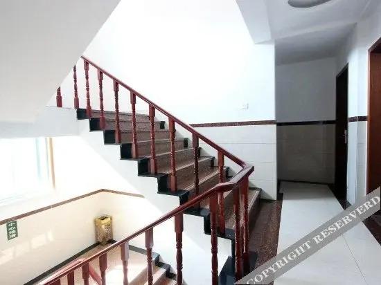 Чжоушань: Enning Hotel