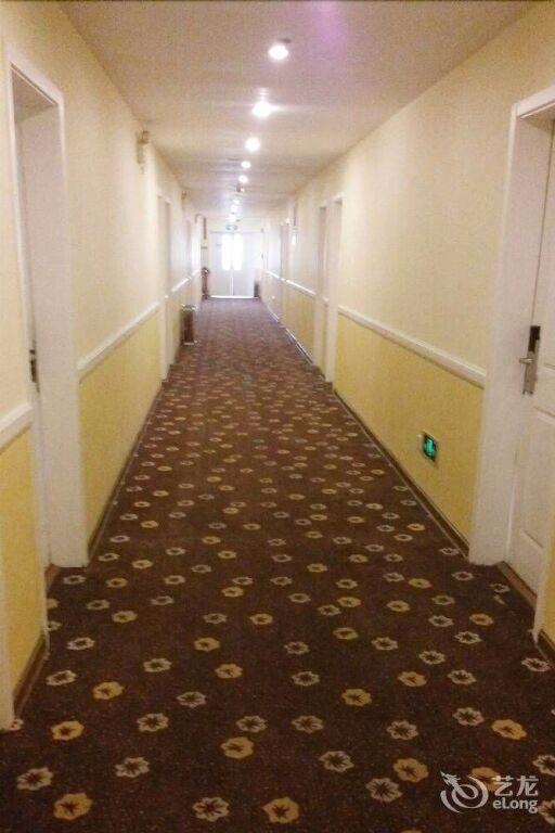 Цзинань: Home Inns