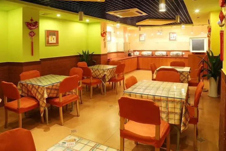 Ханчжоу: Home Inn Hangzhou West Lake Nansong Dynasty EmpoerorS Street DingAn Road Metro Station
