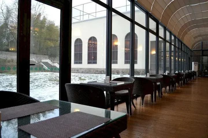 Уси: Yixing Bamboo International Convention Centre