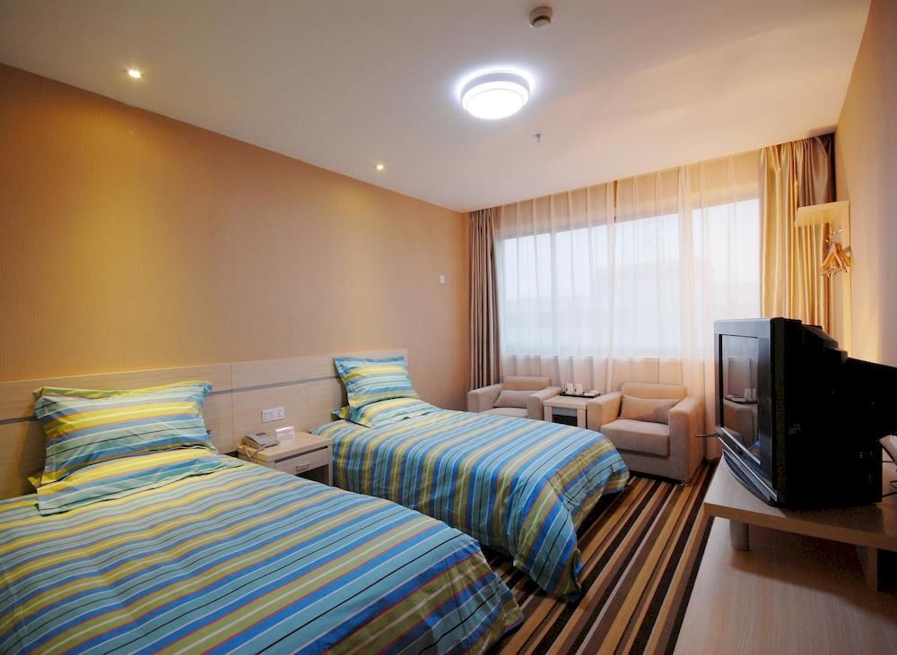 Уху: Super 8 Hotel