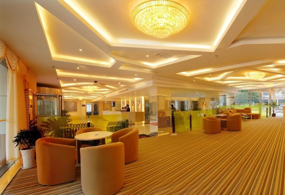Уху: Super 8 Hotel