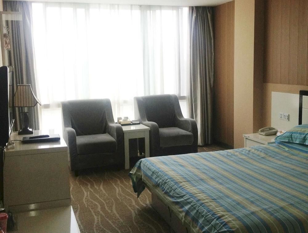 Уху: Super 8 Hotel