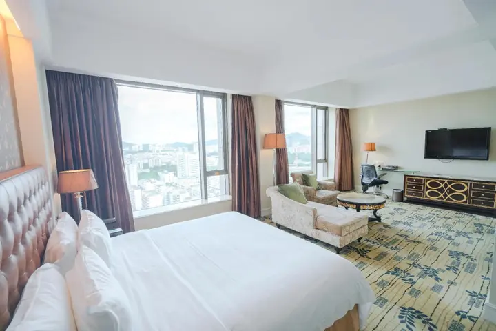 Чжуншань: King Century Hotel