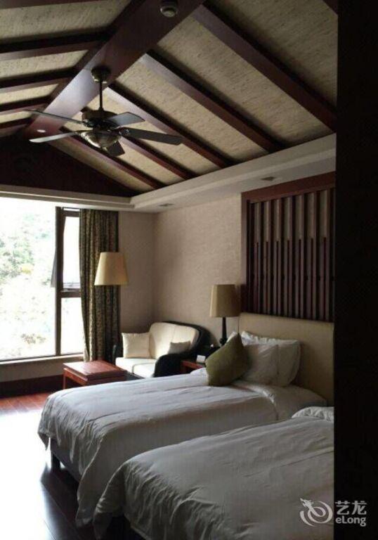 Шанграо: Sanqingshan International Resort