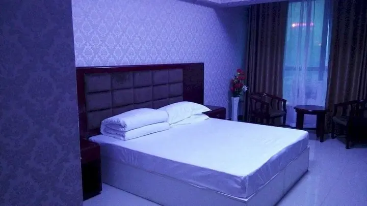 Чжэнчжоу: Zhenzhou Hengyi Business Hotel