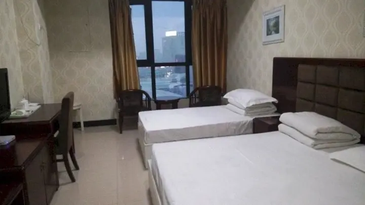 Чжэнчжоу: Zhenzhou Hengyi Business Hotel
