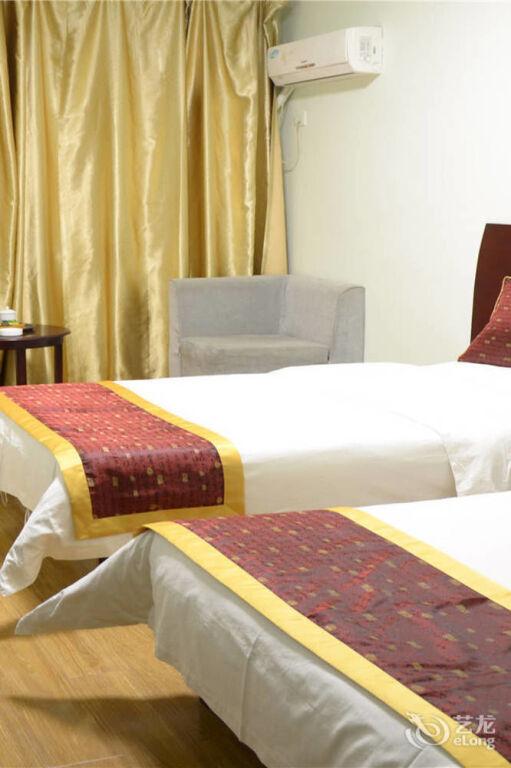 Синьян: Xinyang Tianyi Express Hotel