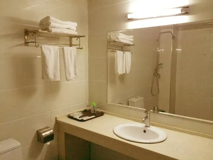 Синьян: Xinyang Tianyi Express Hotel