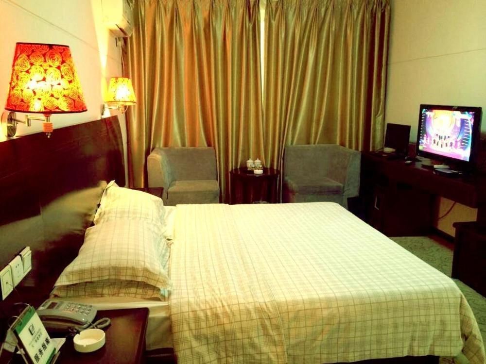 Синьян: Xinyang Tianyi Express Hotel