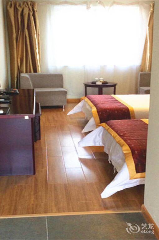 Синьян: Xinyang Tianyi Express Hotel