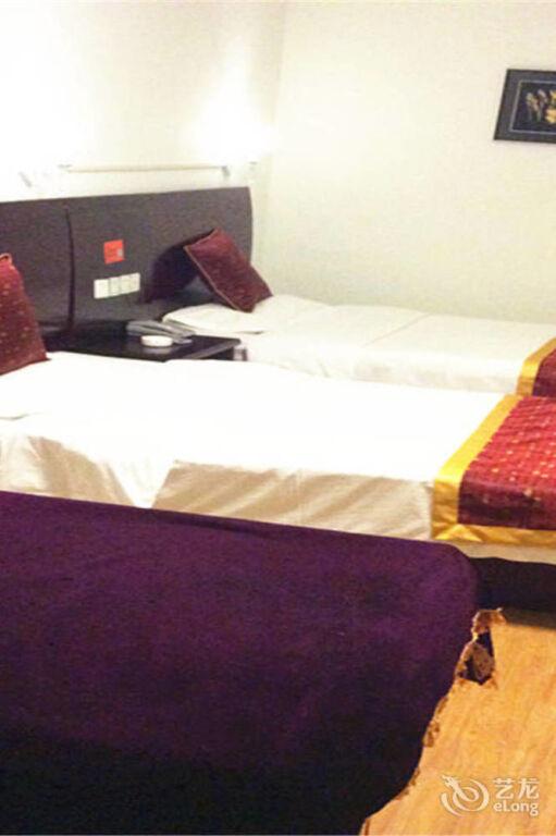 Синьян: Xinyang Tianyi Express Hotel