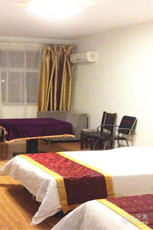 Синьян: Xinyang Tianyi Express Hotel