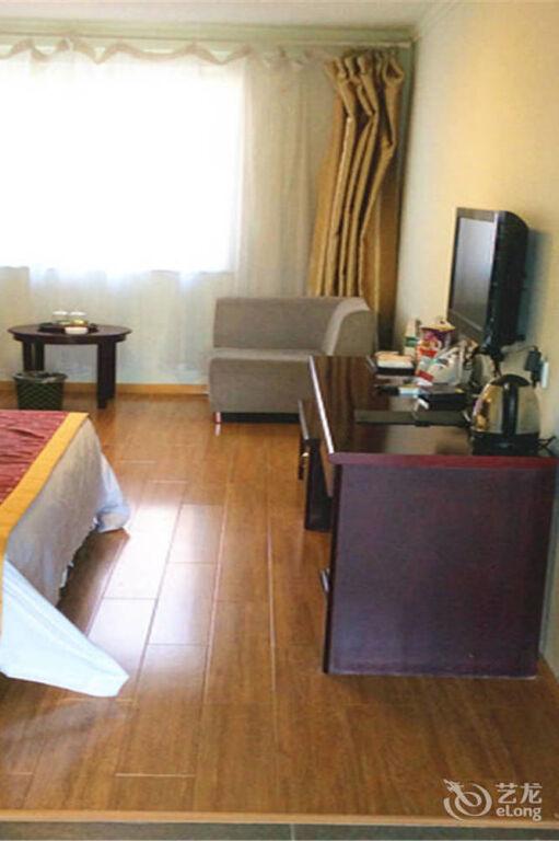 Синьян: Xinyang Tianyi Express Hotel