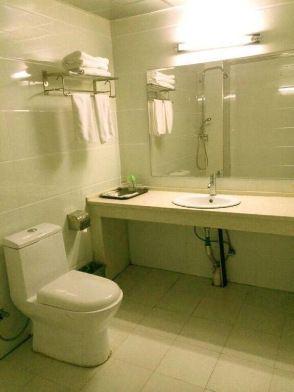 Синьян: Xinyang Tianyi Express Hotel