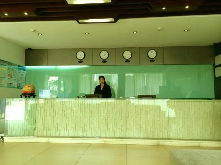 Синьян: Xinyang Tianyi Express Hotel
