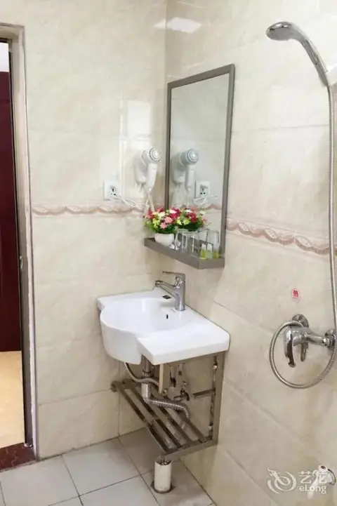 Шаогуань: Fengxin Inn