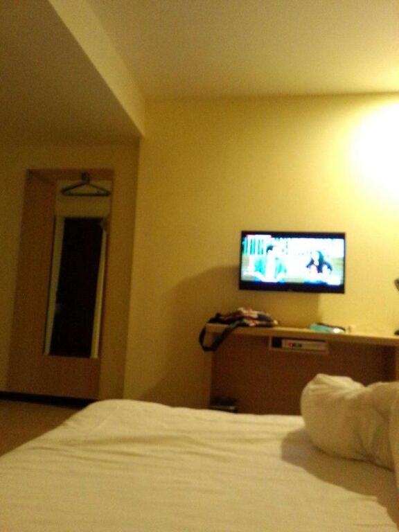 Наньнин: Home Inn Hotel