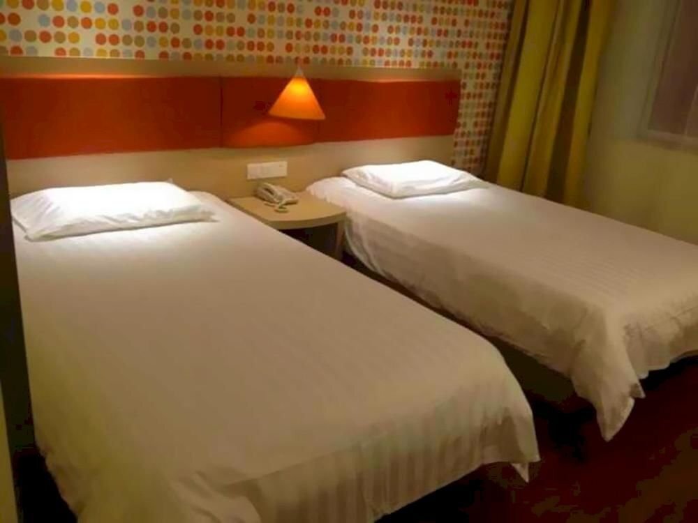 Наньнин: Home Inn Hotel