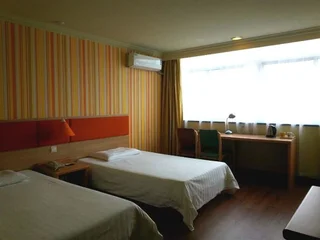 Наньнин: Home Inn Hotel