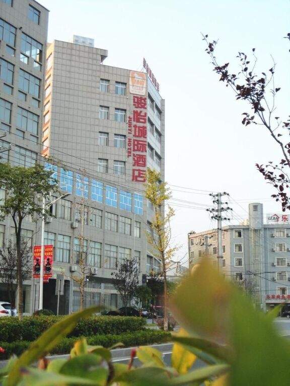 Аньцин: Junyi Hotel