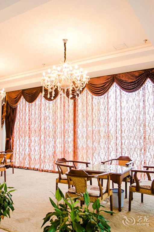 Аньцин: Junyi Hotel
