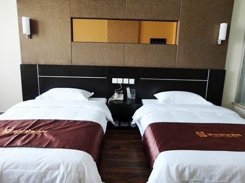 Аньцин: Junyi Hotel