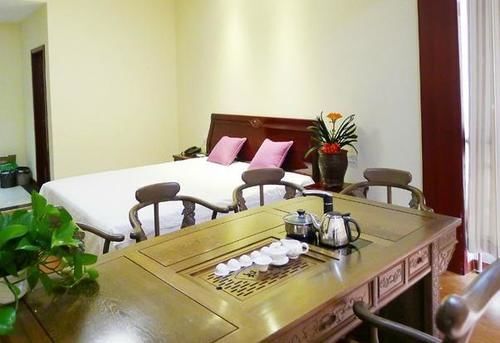 Лоян: Yijia Express Hotel