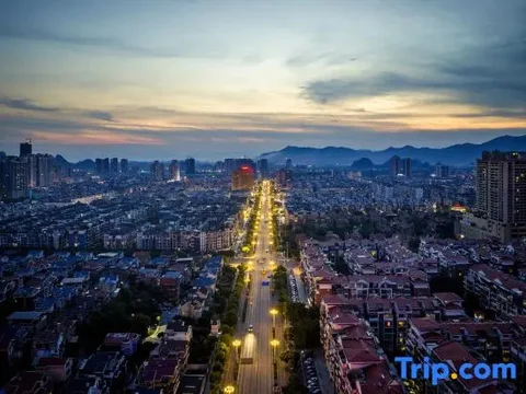 Гуйлинь: Yizhou Holiday Hotel