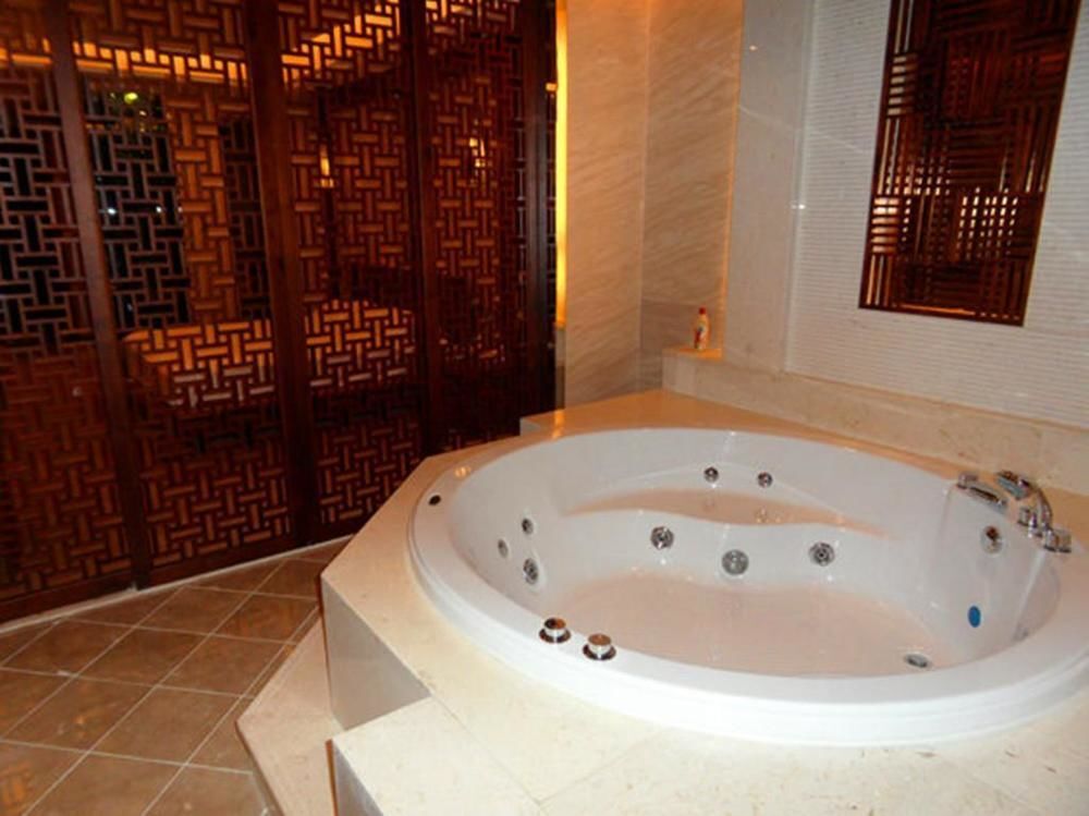 Линьи: Linyi Pattaya Hotel