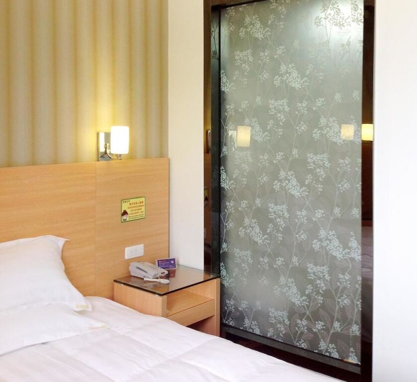 Гуйлинь: Guilin Shuangyong Business Hotel