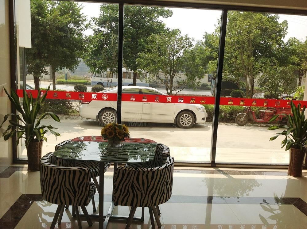 Гуйлинь: Guilin Shuangyong Business Hotel