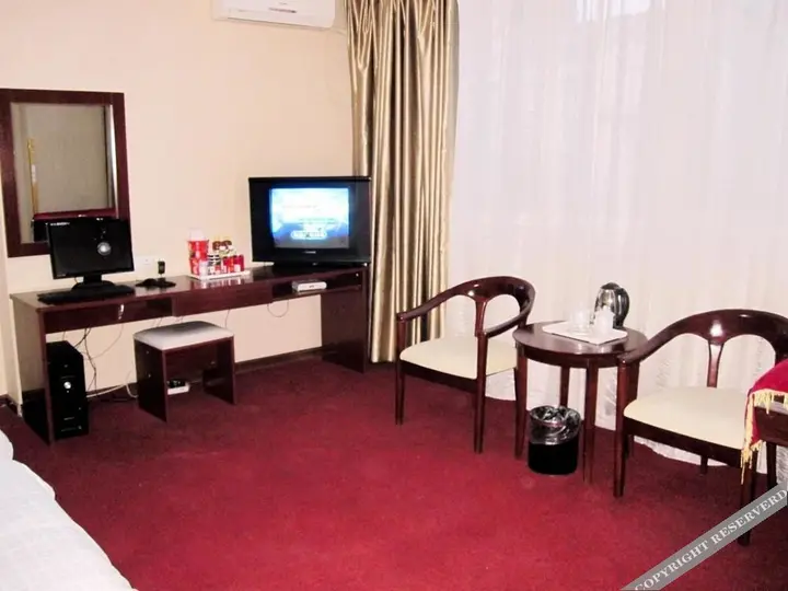 Вэйнань: Xinhuazhou Hotel