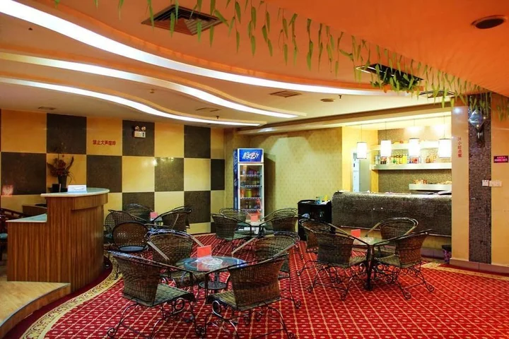 Лоян: Zhonghong Business Hotel