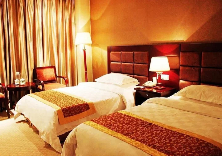 Лоян: Zhonghong Business Hotel