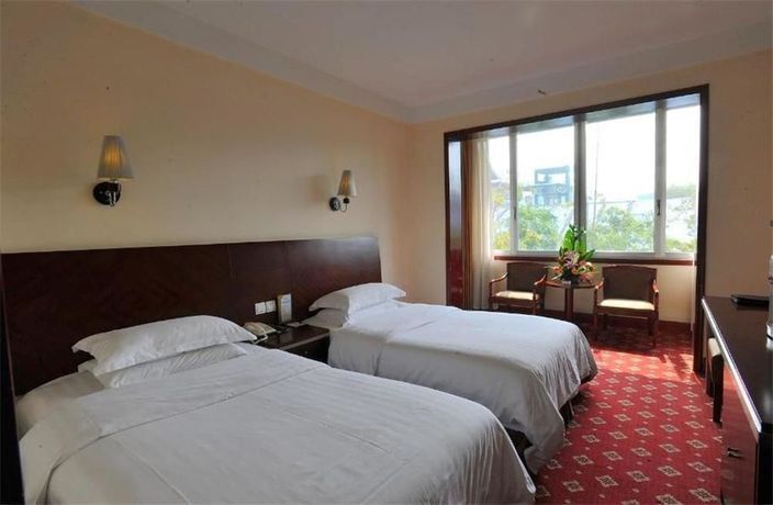 Лешан: Emeishan Grand Hotel